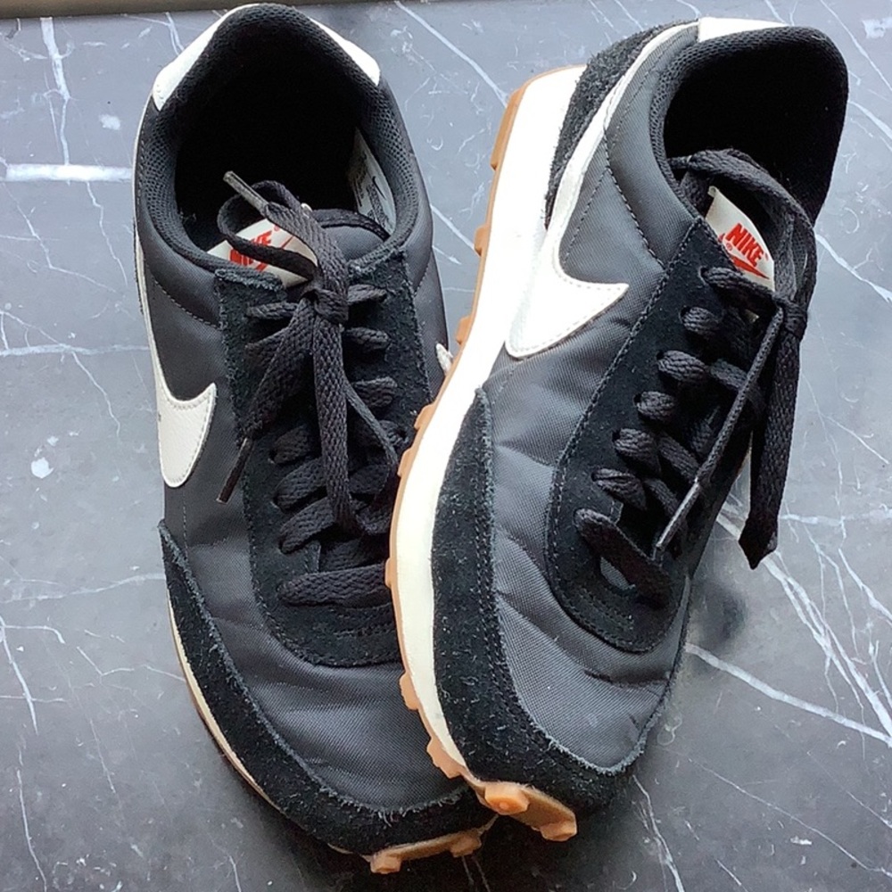 Nike size 7 womens